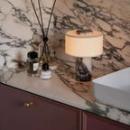 Bordslampa i marmor med touchfunktion