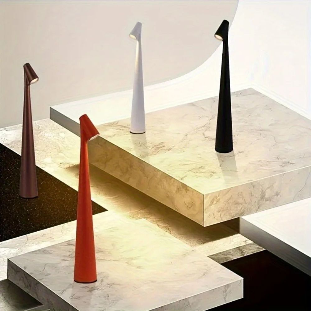 Smal uppladdningsbar bordslampa